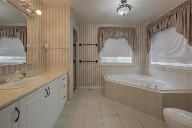 Additional image 28 of 120 BEDDOE Dr Unit 21