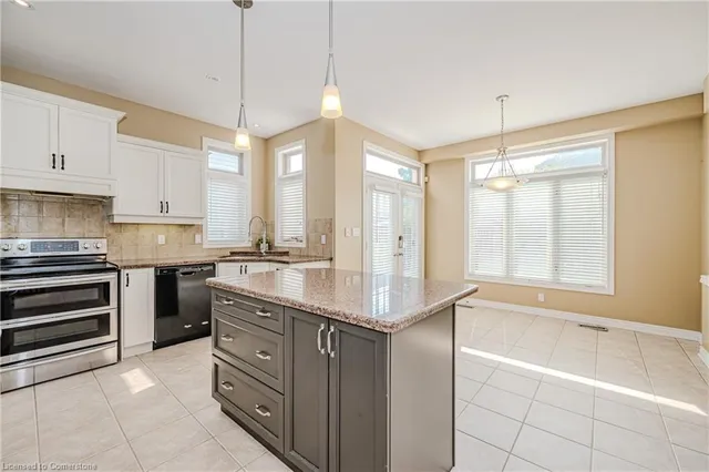 Additional image 10 of 76 Moorland Cres