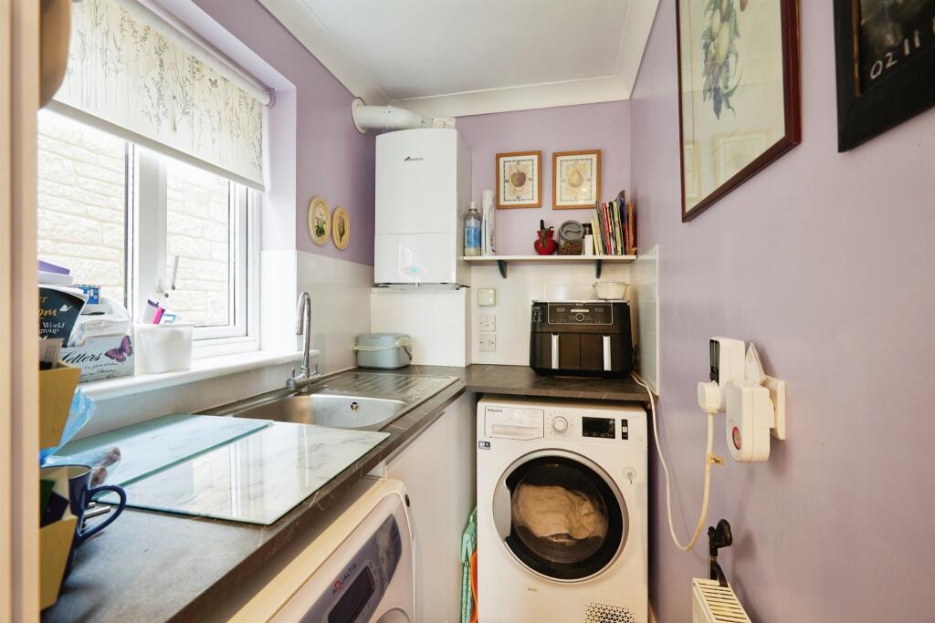 Additional image 7 of Grants Close, Wincanton