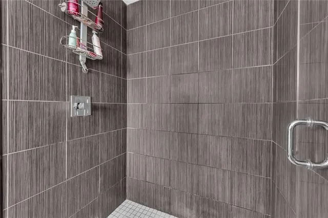 Additional image 31 of 211 VINTON Rd