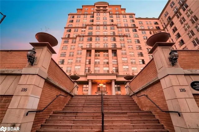 135 James Street South St Unit 612