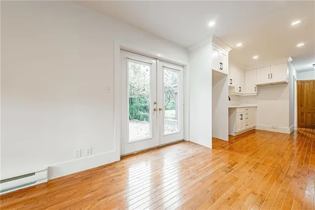 Additional image 34 of 116 LYNDEN Rd