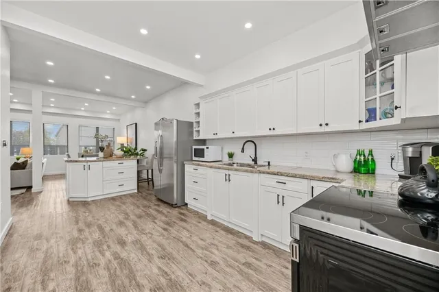 Additional image 33 of 127 FREELTON Rd