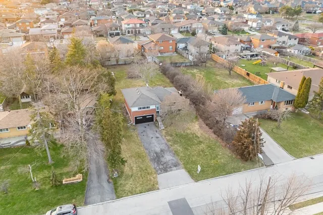 Additional image 40 of 63 DEERHURST Rd