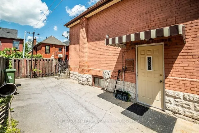 Additional image 29 of 40 GREIG St