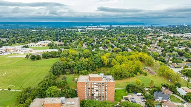 Additional image 29 of 180 LIMERIDGE Rd Unit 301