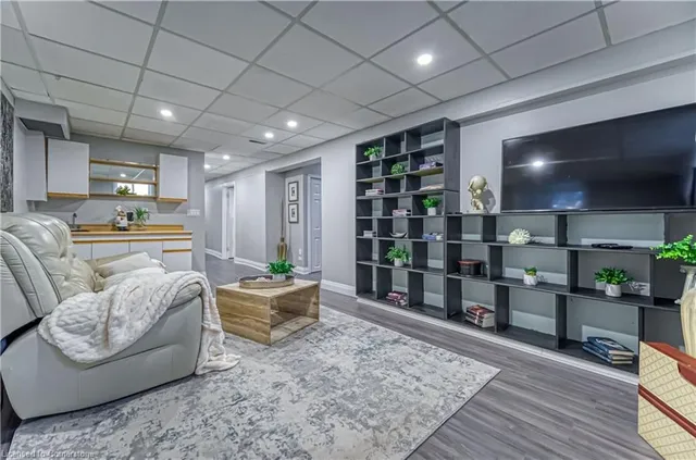 Additional image 37 of 85 Enmore Ave