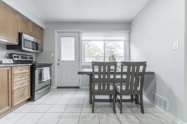 Additional image 29 of 23 Woodman Dr Unit 3