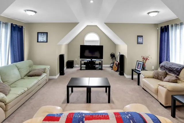 Additional image 9 of 11 Vision Pl