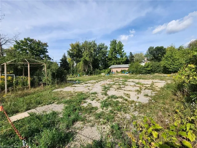 Additional image 7 of 559 Dundas St