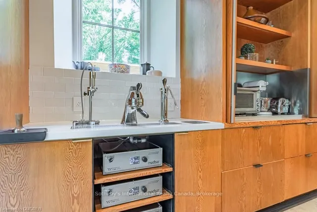 Additional image 16 of 1 SPRINGHILL St