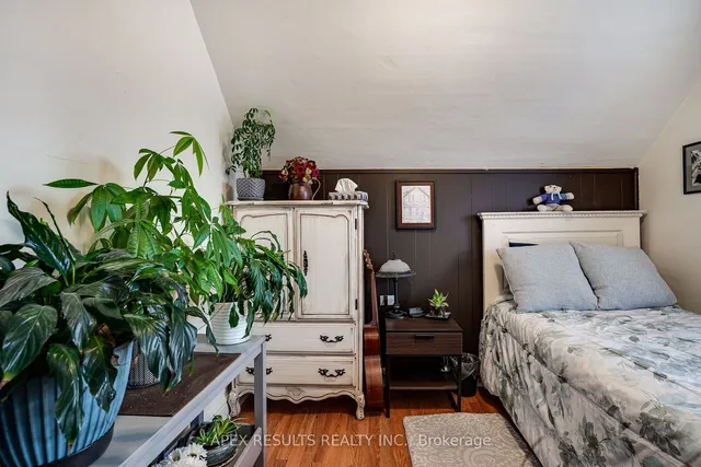 Additional image 17 of 52 Mayflower Ave