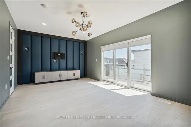 Additional image 29 of 4 Sunrow Gate