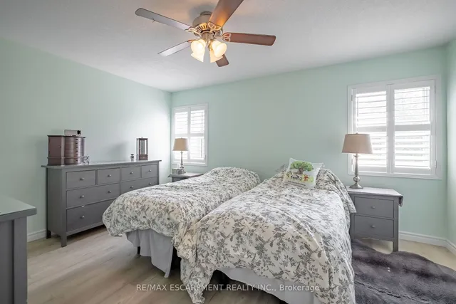 Additional image 15 of 93 BRADLEY Ave