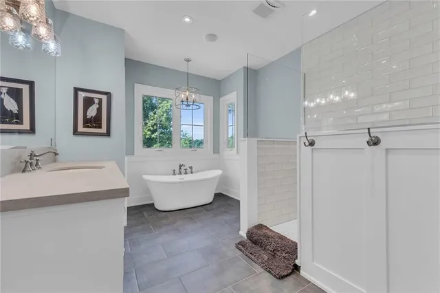 Additional image 34 of 42 PARSONAGE Rd