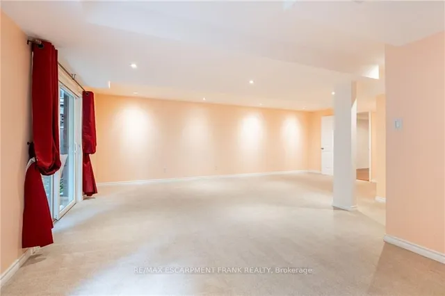 Additional image 3 of 50 Grovetree Tr