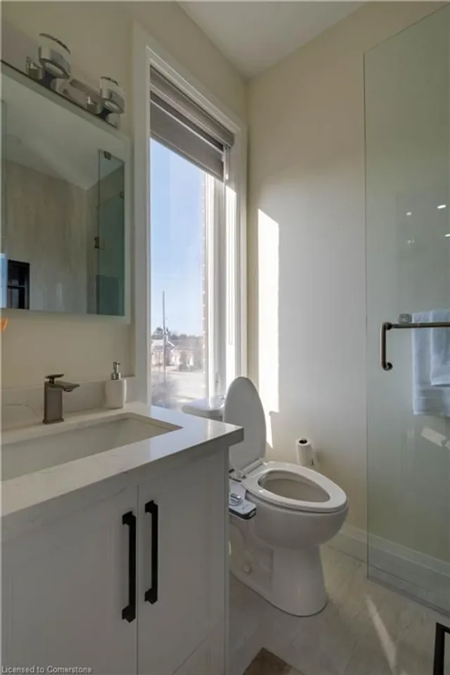 Additional image 37 of 117 Highland Rd