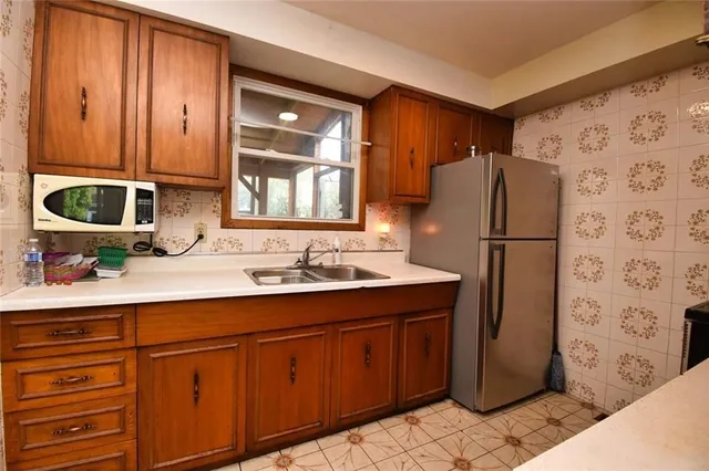 Additional image 7 of 39 EAST 39TH St