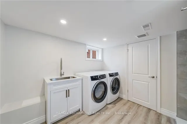 Additional image 33 of 55 EAST 13TH St