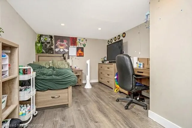 Additional image 22 of 224 Brucedale Ave