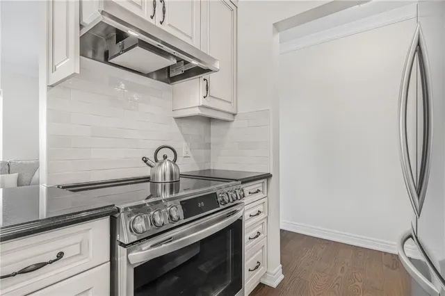 Additional image 5 of 350 CONCESSION St Unit 303