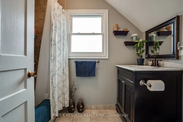 Additional image 13 of 52 Mayflower Ave