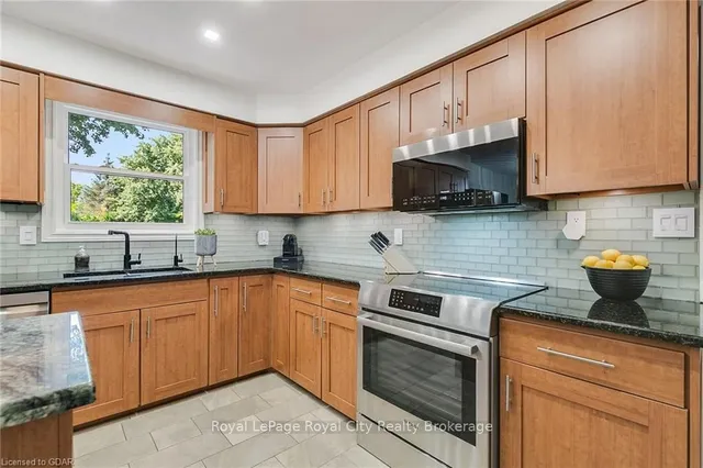 Additional image 13 of 20 WILDAN Dr