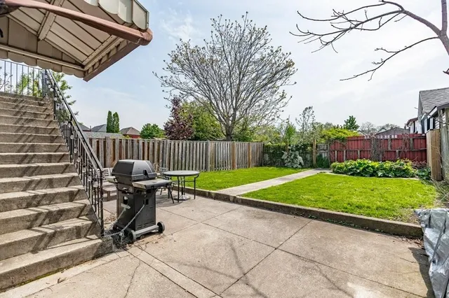 Additional image 30 of 350 JOHN St