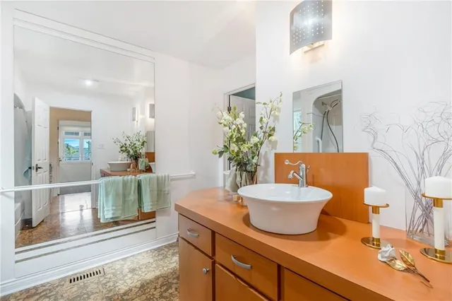 Additional image 23 of 340 SOUTHCOTE Rd