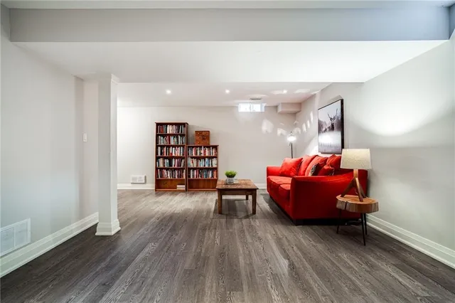 Additional image 38 of 201 HATT St