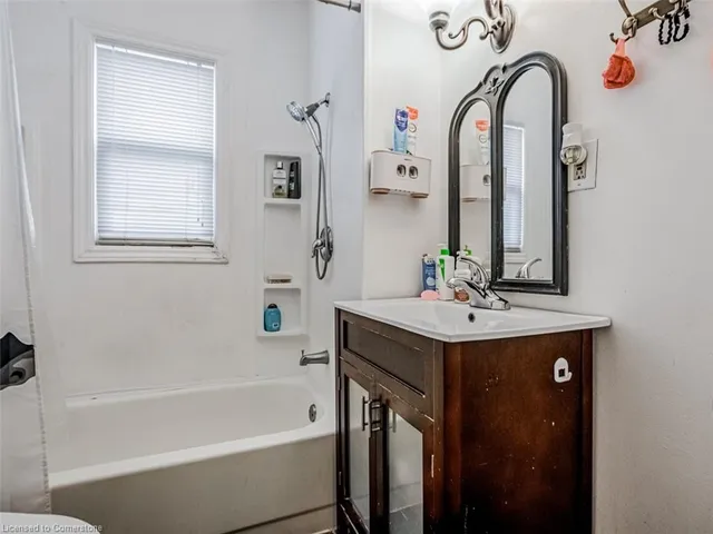 Additional image 27 of 34 Fairview Ave