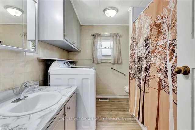 Additional image 32 of 126 Maple Cres