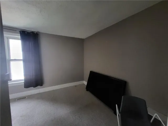 Additional image 15 of 321 CHARLTON Ave