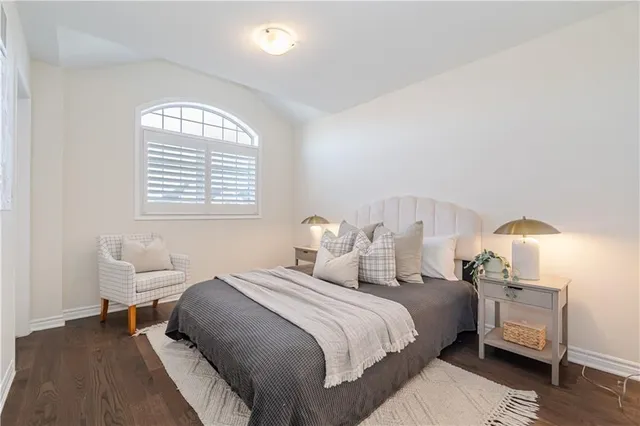 Additional image 32 of 45 STILLWATER Cres