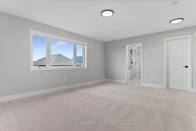 Additional image 20 of 33 Hampshire Pl