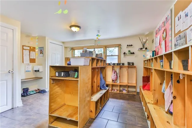 Additional image 24 of 162 DELAWARE Ave