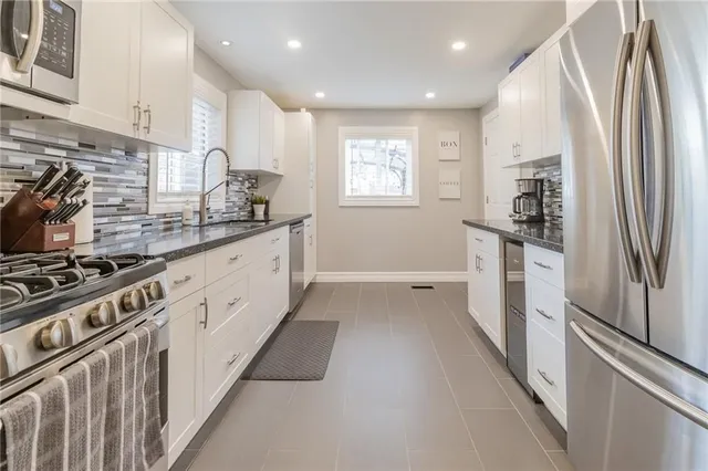 Additional image 14 of 195 KENSINGTON Ave