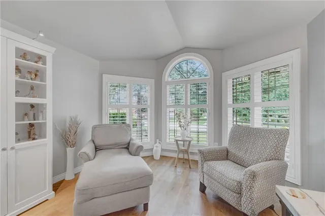 Additional image 15 of 524 CALDER St