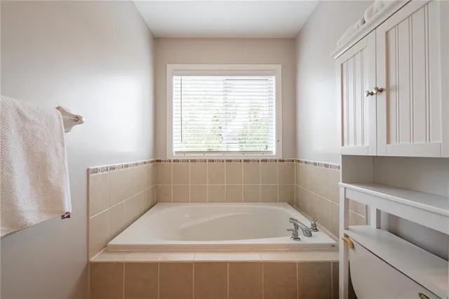 Additional image 17 of 67 GOLDEN IRIS Cres