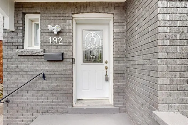 Additional image 37 of 192 WENTWORTH St