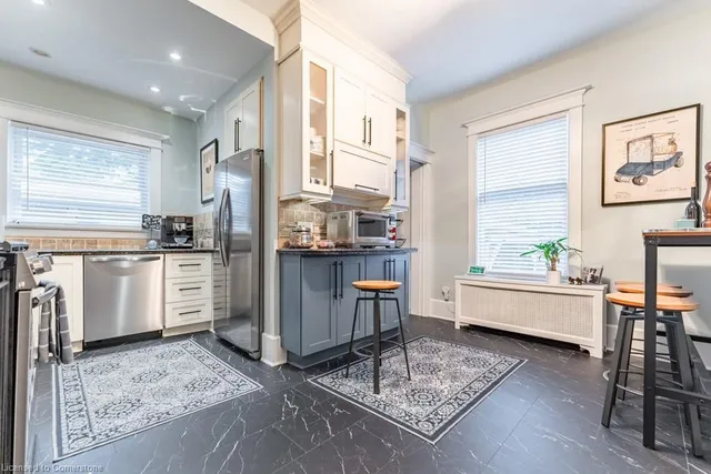 Additional image 15 of 98 Sherman Ave