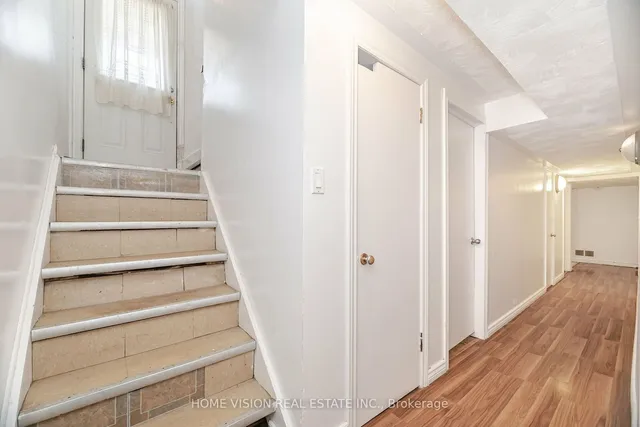 Additional image 26 of 44 Clarendon Ave