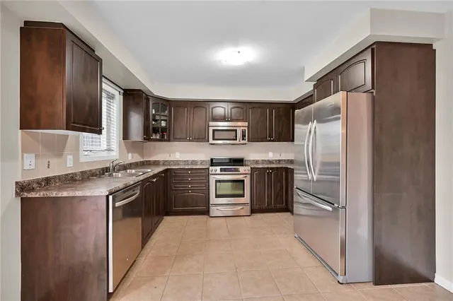 Additional image 10 of 25 NEWPORT Cres