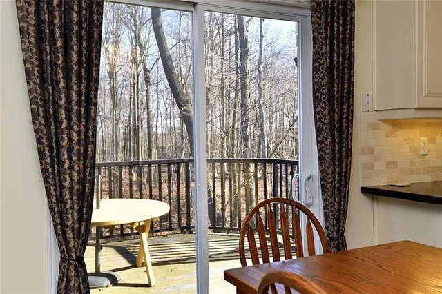 Additional image 15 of 59 HOLIMONT Crt