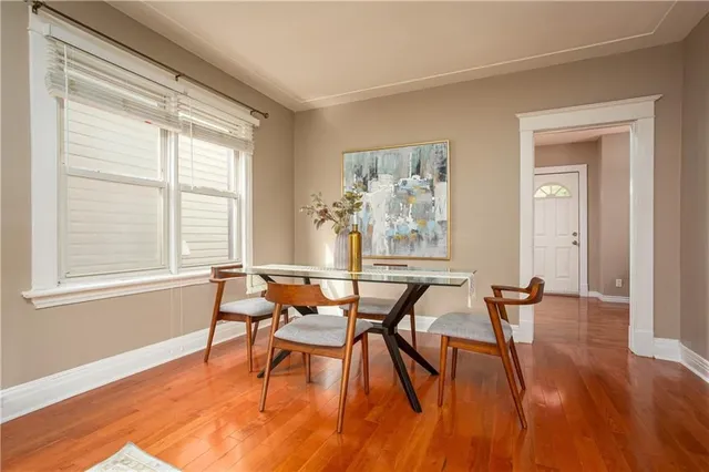 Additional image 10 of 209 WEIR St