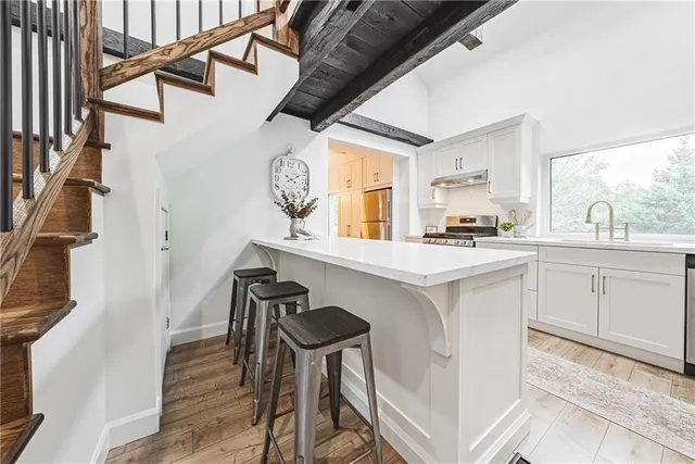 Additional image 8 of 116 LYNDEN Rd