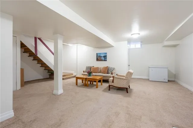 Additional image 24 of 117 LAURENDALE Ave