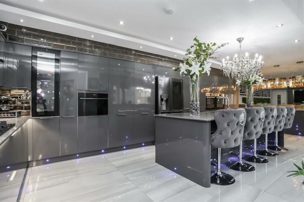 Additional image 73 of Manchester Road, Accrington