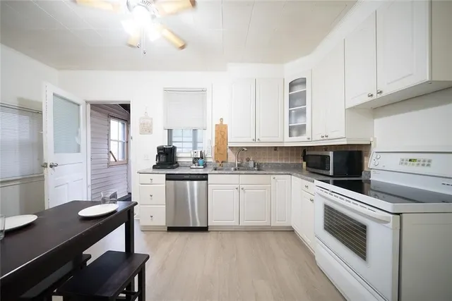 Additional image 8 of 125 CAVELL Ave