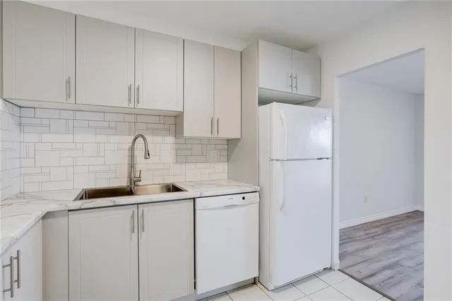 Additional image 11 of 500 GREEN Rd Unit 903